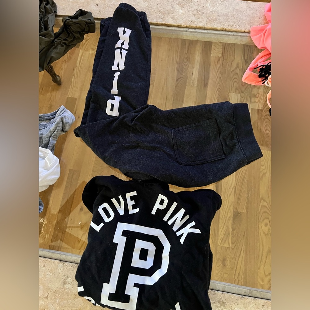 Victoria’s Secret PINK outfit